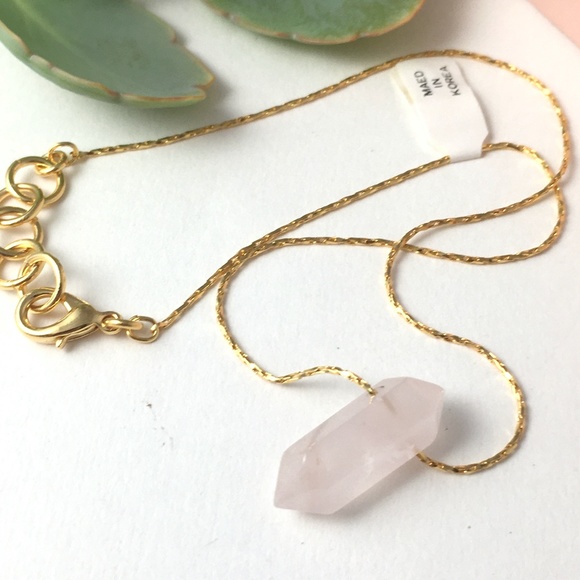 Vintage Jewelry - Rose Quartz Double Pointed Pendant 16” Gold Chain